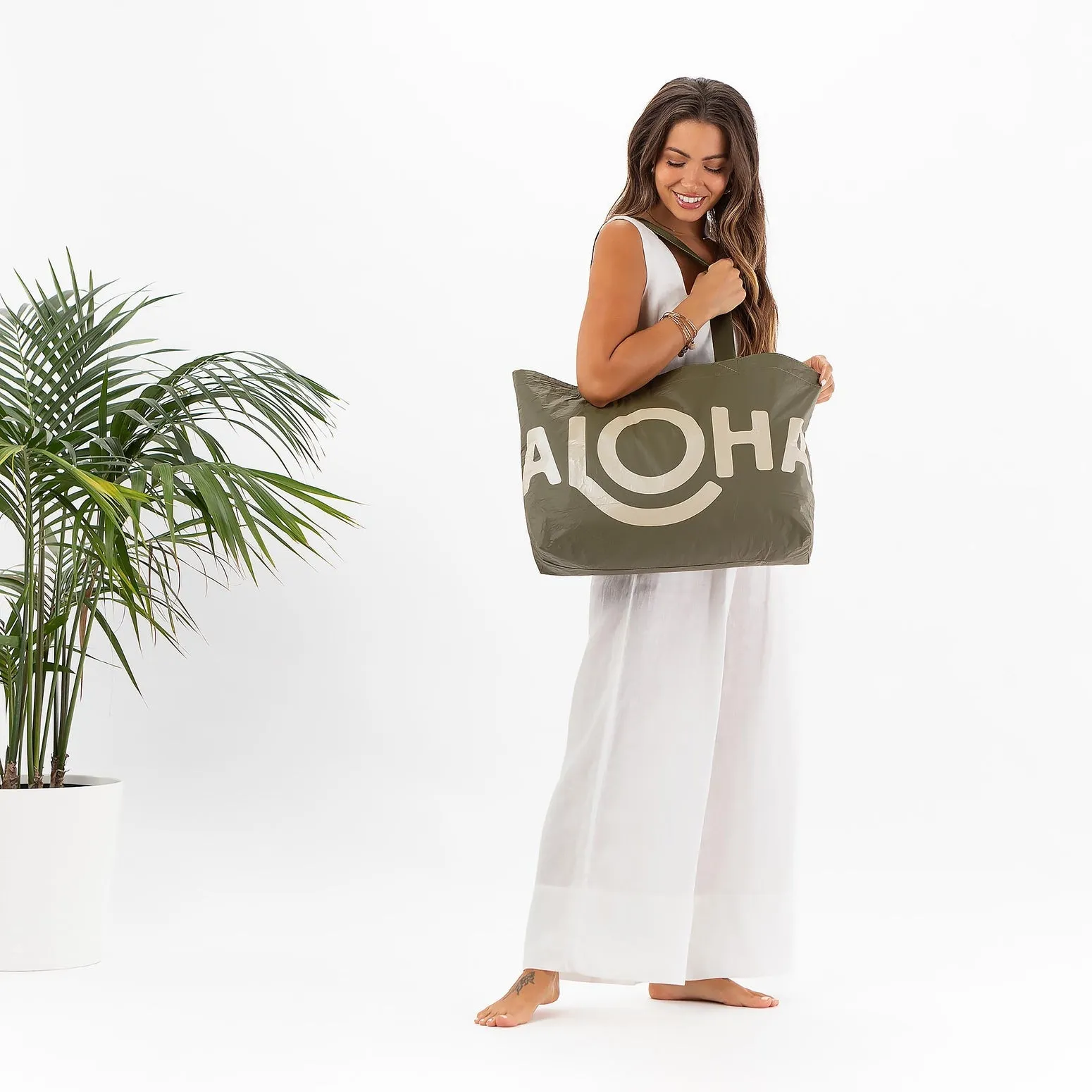 ALOHA COLLECTION Holo Holo Reversible Tote Bag