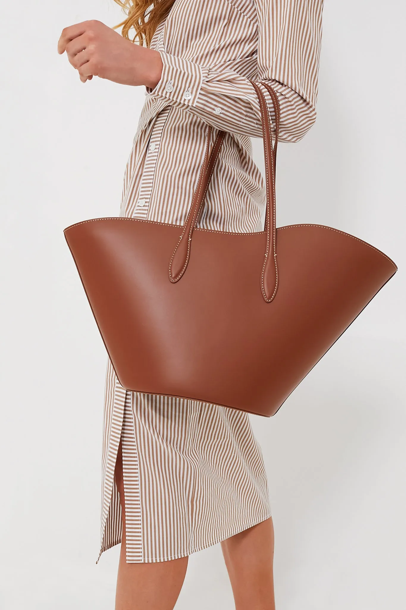 Caramel Medium Tulip Shoulder Bag