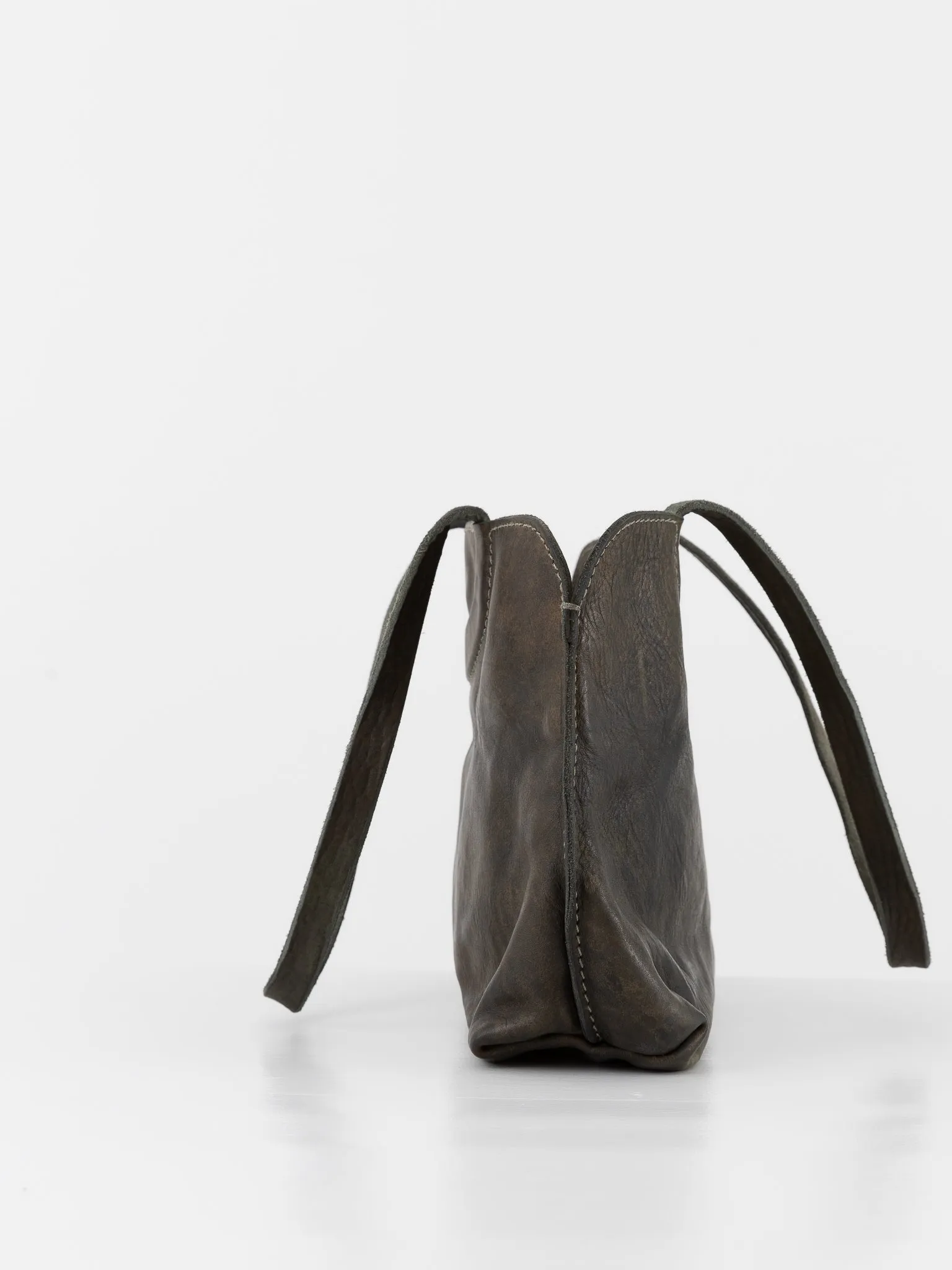 Guidi Shoulder Bag B100