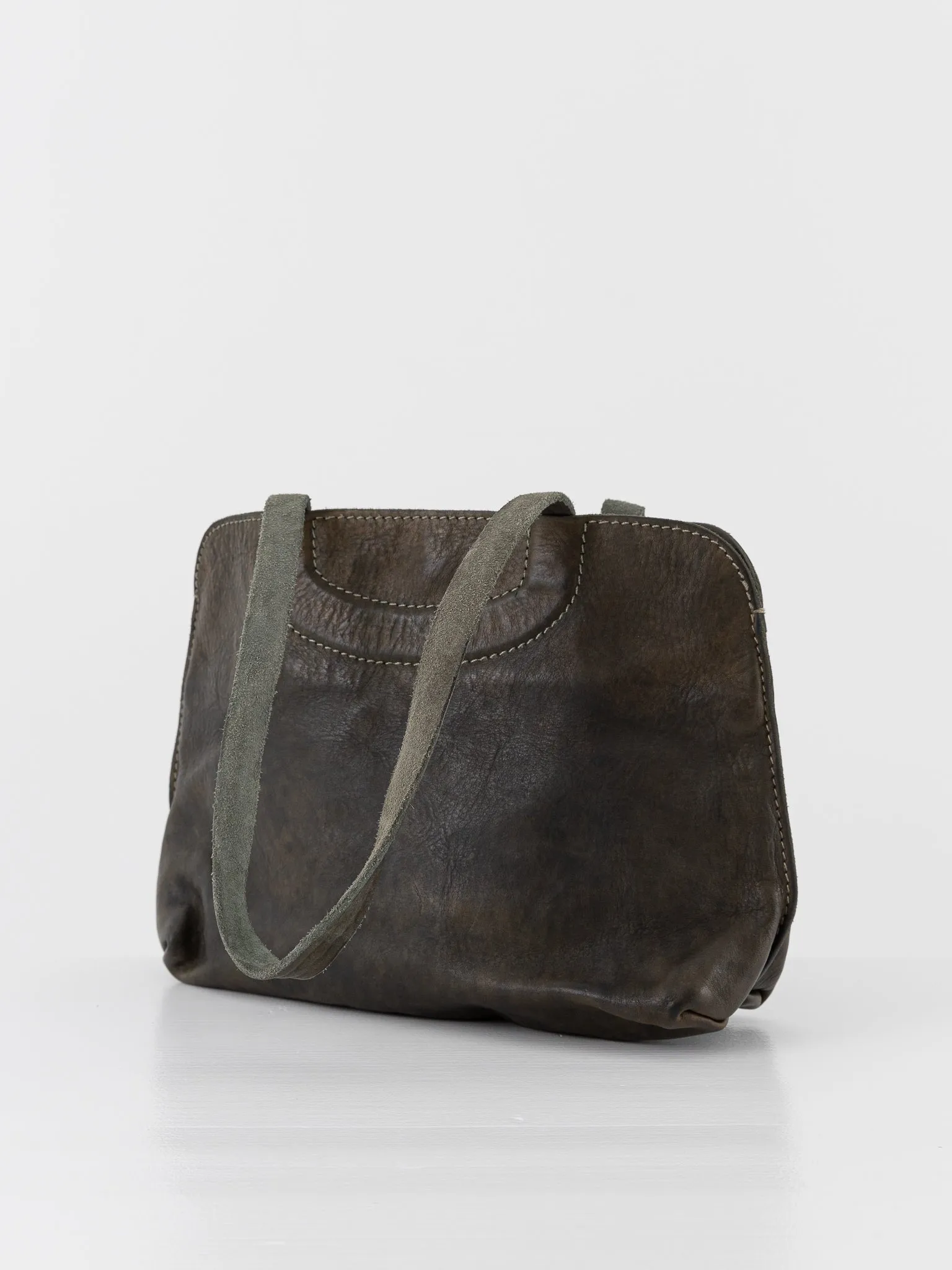 Guidi Shoulder Bag B100